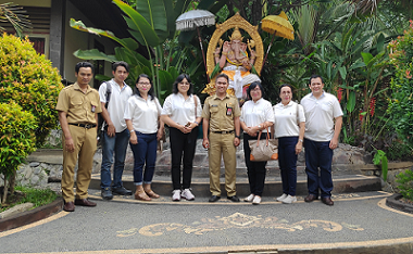 Studi Contoh ke SMAN Bali Mandara dan SMA Sedes Sapientiae Studi Contoh ke SMAN Bali Mandara dan SMA Sedes Sapientiae